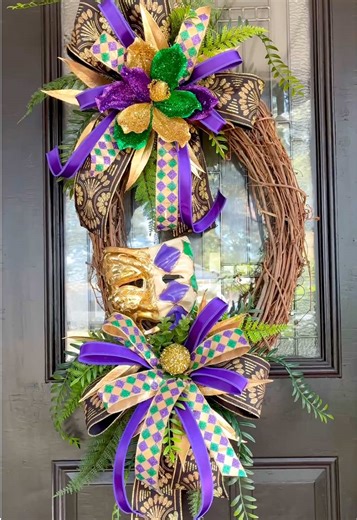 Celebrate Mardi Gras with Festive Decorations