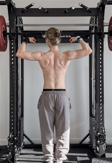 hitting PRs like it’s nothing 🗿 @YOUNGLA code: SABRINA to save 💋 #gyminspiration #gymtok #gymmotivation #gymcrush #pullups