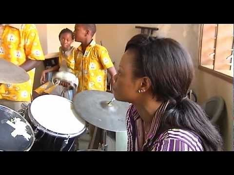 ZEYNAB, artiste béninoise à la voix et au coeur d'OR