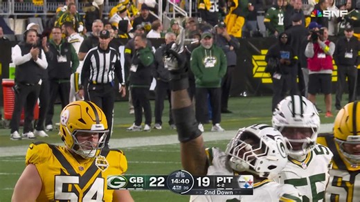 Parsons put-down! DE destroys Rodgers for a 10-yard sack