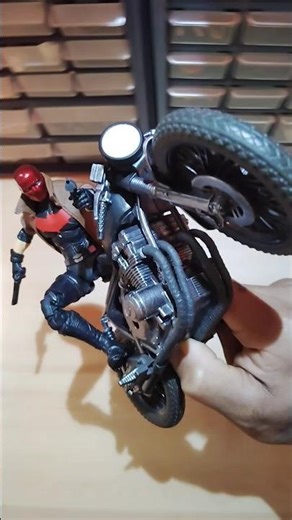 Posing Mcfarlane Toys DC Multiverse Red Hood Collection #toys #shorts #redhood #actionfigures #dc