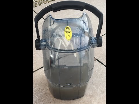 Emptying Bissell Spot Clean Pro - Dirty Water Tank