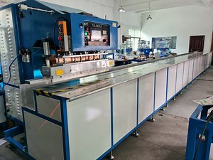 [Hot Item] Auto Walking Style PVC Canvas Welding Machine for Tent Welding