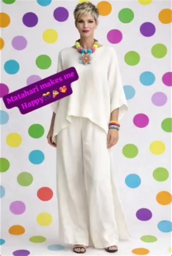 🌈✨ Collar Choker de Covered Beads – Spring 26 ✨🌈 ¡Color, alegría y estilo en un solo diseño! 💖 Este collar choker de covered beads viene en los tonos más vibrantes de la temporada—amarillo sunshine, aqua, fucsia, lila, naranja y verde lime. 🌼💜🩵💗🧡💚 Es la pieza perfecta para combinar con todo: ✨ outfits blancos y neutrales ✨ looks coloridos de primavera ✨ estilo casual o chic Llévalo solo para un pop de color espectacular… o úsalo con pendants para un look más statement al estilo Matahari