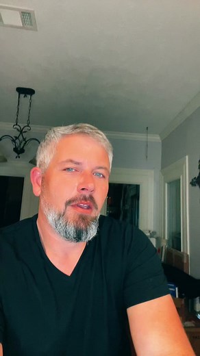 The buttered popcorn shot! Simple and easy, only 2 ingredients! #simpleshot #easyshot #foreveryone #tastetest