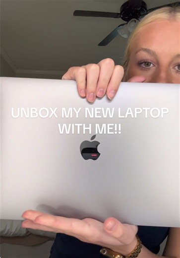 Unboxing my new refurbished MacBook!