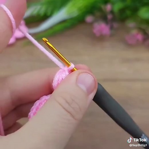 Beginner's Guide to Crochet: Step-by-Step Tutorial