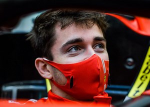 F1, la Ferrari di Leclerc domina in Australia e scappa nel Mondiale. VIDEO