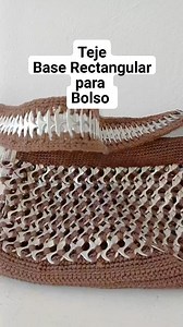 Paso a paso como tejer la base de un bolso 👜 #tutorial #pasoapaso #tejidos #explicasion #beritacrochet #moda #bolso | Berita Crochet