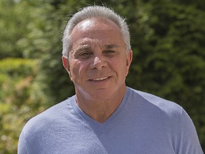 The Power of Being Yourself: A Game Plan for Success by Putting Passion into Your Life and Work