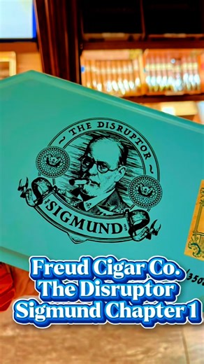 Alex Rozhitsky on Instagram: "Great discovery @cigar_den 💯🔥💨💨 The Disruptor Sigmund Chapter 1…. limited edition release from Freud Cigar Co. – crafted for those who dare to challenge convention. Double corona featuring a complex, medium-to-full-bodied profile with evolving notes of wood, earth, spices, and chocolate. The cigar is made by Eladio Diaz in the Dominican Republic, a tribute to the namesake Sigmund Freud, known for his love of cigars 🔥 Complex. Refined. Uncompromising. This 2023 