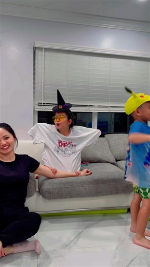 1.8K views · 78 reactions | 1 con chích choè và 1 con vịt lai pokemon | Pinky Le | Facebook