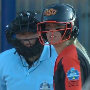 SHOWTIME! Sam Show absolutely crushed this ball for her 2nd home run of the night 😤 | espnW