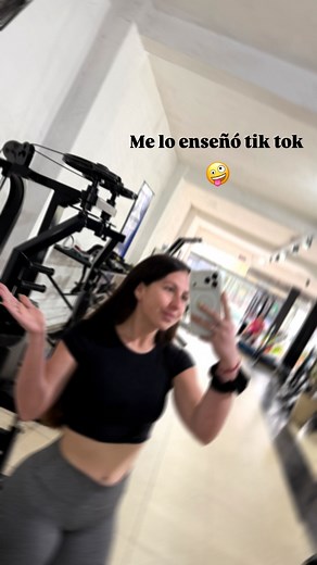 2.6K views · 31 reactions | Me lo enseñó tik tok 浪藍 #fitness #risas #gimnasio | VolcanoFitness La Falda | Facebook