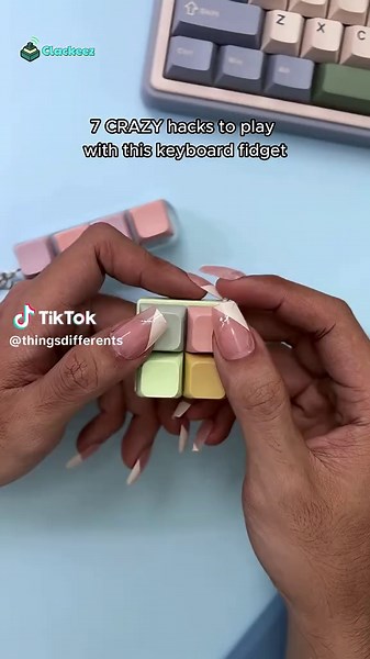 7 CRAZY TRICKS to play with this keyboard fidget.