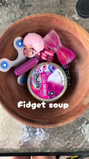 Fidget soup of the day 😤😤😤 I need more!!!! #crazyaarons #fidgettoys #sensory #putty #tangle 🩷🩷🩷🩷