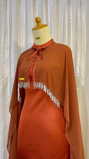 퐒퐀퐋퐒퐀 퐐퐔퐄퐄퐍 | fashion designer on Instagram: "beda model beda harga sayang﫠 #fashiondesigner #penjahit #sewing #reels #fypシ #trendingreels"