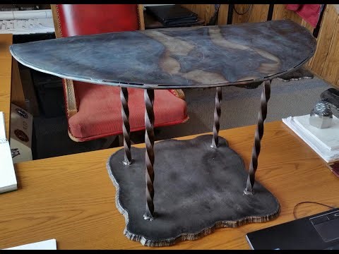 Art By Roo - Computer Stand