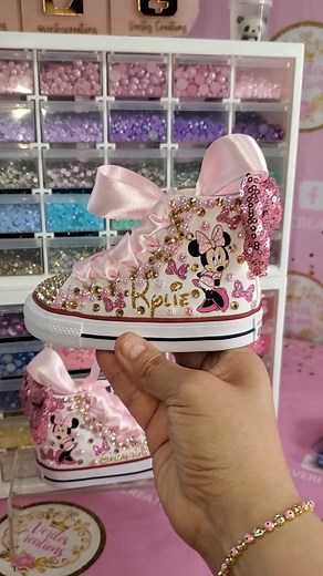 Custom tutuset birthday outfit #minnie #minniemouse #tutu #customshoes #blingshoes #minnieshoes #bling #birthdayprincess #princesses #blingbling #customorders