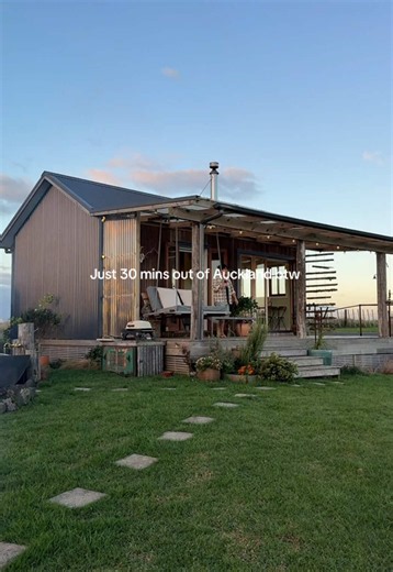 Dreamy Staycay at Skyview Cottage NZ: Just 30 Mins from Auckland