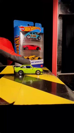 #hotwheels #shorts #toys #macro #beltgrinder