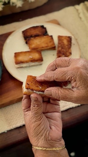 Crispy Bread Biscuit Recipe 😍 | Easy Tea Time Snack in 10 Minutes
