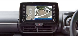 リアカメラ1台で真上からの映像を表示!! 苦手な駐車をサポートしてくれる優れモノ - 自動車情報誌「ベストカー」