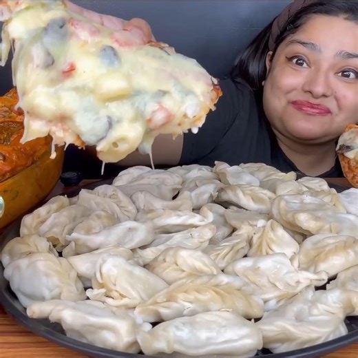 PIZZA🔥 MOMO || #shorts #mukbangn#asmreating #mukbangasmr #asmr