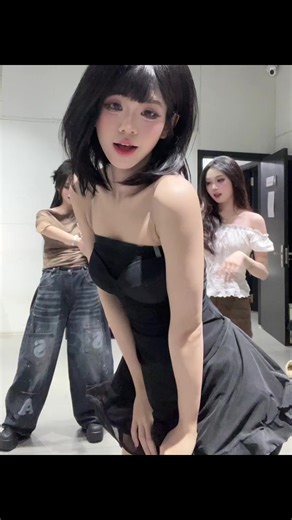 T-World 015: Cuộc Hành Trình Của Chloe và Quincy