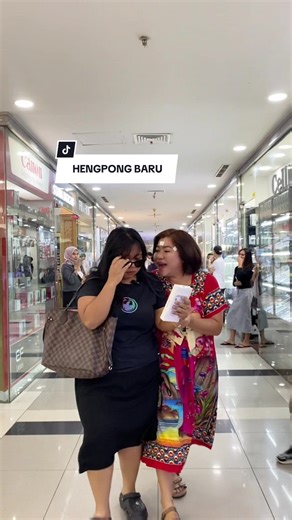 Ada 25 kado natal buat kalian yang udah Follow, Komen, Like, Dan Share @mamimalasonia6 @Mala sonia 2 @OWNER VIENTA BEAUTY CARE @mala sonia @Hendra_Vbc @Vienta Beauty Care @KAK NANI VIENTA