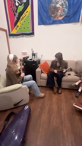 Trading licks and mandolins with Sophia Sparks of Sweet Sally last night at Ashkenaz was a blast! Make sure to check out her band! #mandolinplayer #fiddletunes #bluegrassband | Broken Compass Bluegrass