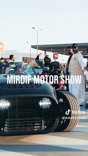 Mirdif Motor Show Parade Highlights at DSF Auto Season