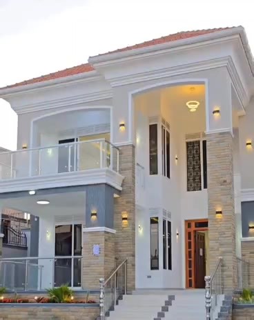 🏡 Elegant 7-Bedroom Mansion for Sale – Muyonyo Located in the prime and serene neighborhood of Muyonyo, this stunning property offers both luxury living and strong investment value. 💰 Price: $700,000 📐 20 Decimals Highlights: 7 all-ensuite bedrooms Spacious, well-lit living & dining areas Modern kitchen with premium finishes Expansive compound with ample parking Ideal for a family home, boutique hotel, or executive residence This is a rare opportunity to own a premium property in one of Kampa