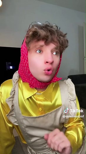 Bébé fait ses premiers pas, un petit marathonien!