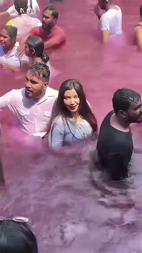 girl in swimming pool hot scene#romatic