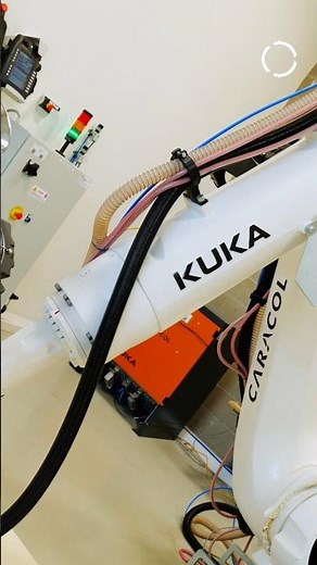 Scalable 3D Printing with Robotics | Caracol & KUKA