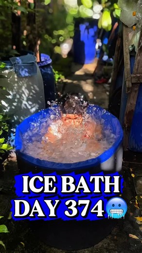 M Ulil Albab on Instagram: "ICE BATH day 374 🧊🥶 5 manfaat Ice Bath : 1. Mempercepat pemulihan otot. 2. ⁠Mengurangi nyeri dan peradangan. 3. ⁠Meningkatkan kinerja fisik. 4. ⁠Mengurangi stres dan kecemasan. 5. ⁠Memperkuat daya tahan tubuh. #motivation #discipline #icebath #recovery #olahraga #saitama #workoutchallenge"
