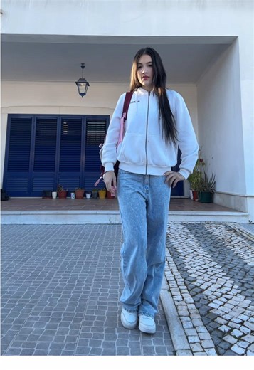 〽️el (@mel.gom3xs)’s videos with som original - 〽️el