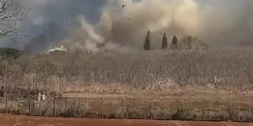 Fast-moving brush fire triggers evacuations on Maui