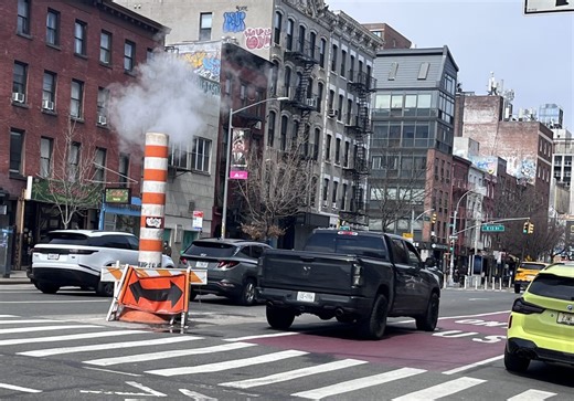 Steam stacks mark NYC’s underground steam system