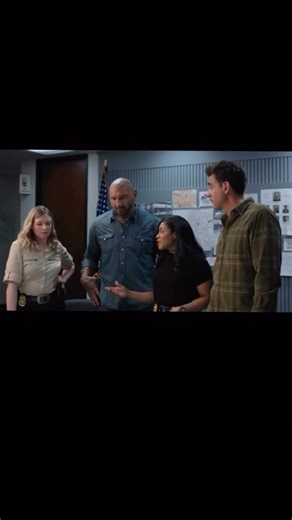 Coach Your Craft on Instagram: "Most actors don’t need more auditions. They need clearer adjustments. Real-time (live) feedback shows you what casting is actually responding to — and what to stop doing. That’s the difference between “good” and booked. 🎟 Reserve your spot for CYC Audition Edge with Ammie Masterson: auditionedge.coachyourcraft.com￼ 💥 Use code AMMIE15 for 15% off 📅 Saturday, Jan 31 • 10:00 AM CST 💻 Live, small-group, online session"