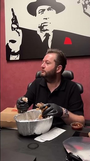 Maaş Zammı İsteyen Personele Deli Taklidi Yapan Patron 😎