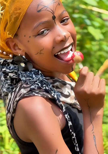 Lollipop Challenge Fun with Celine and Manager Ceci