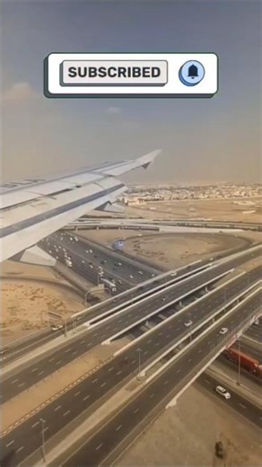 Beautiful Dubai Roads, Airplane Landing view from Aeroplane Window view.✈️❤️#windowview #dubairoad