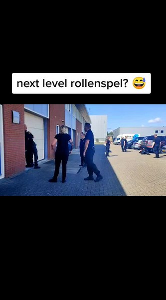 Dit noemen we pas in je rol opgaan 👰😁 #reactionsecurity #beveiliging #security #foryou #fyp #rollenspel #training @reactionsecurity