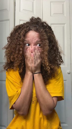 80's Inspired Vintage Curls and Makeup Tutorial