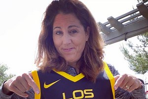 Julie Foudy Biography - Net Worth, Husband, Children | BiographySet