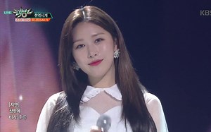 180518 UNI.T 女团出道首舞台 KBS音乐银行_A MEMORY CLOCK