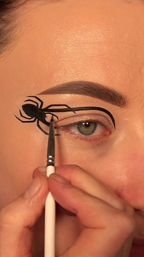 Simple Spider Eyeliner Tutorial for Halloween Makeup