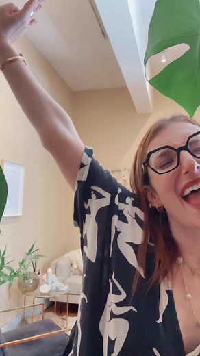 Lets slow down our breathing whilst I water my office plants 🌱🪴 . . . #mentalhealth #mentalhealthmatters #mentalhealthawarness #mentalhealthtiktoks #therapytok #therapy #therapist #psychologist #clinicalpsychologist #therapytiktok #garden #werk #mindfulness #mindul #breathing #breathingexercise #anxiety #recovery #mood #macrame #macramelove